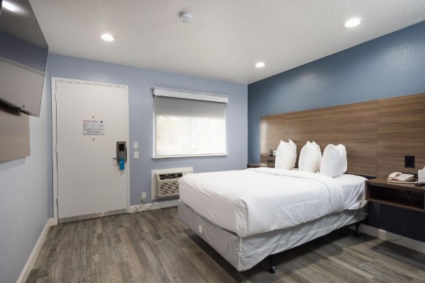 Days Inn by Wyndham Arroyo Grande Pismo Beach image 11