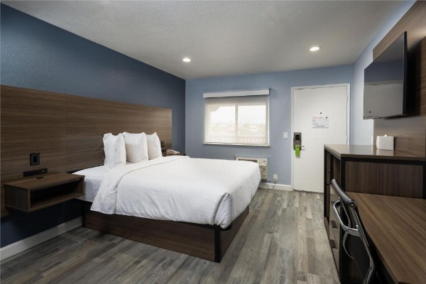 Days Inn by Wyndham Arroyo Grande Pismo Beach image 16